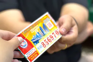 Đang là vợ chồng, tôi trúng số, giờ ly hôn, có bị chia tiền? 