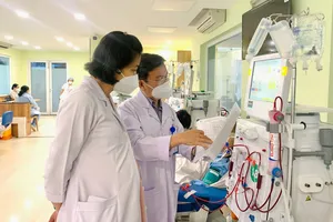 Bạn đọc ủng hộ tăng phụ cấp trực của nhân viên y tế 