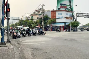 Từ mức phạt cao mới hiểu đúng về việc rẽ phải khi đèn đỏ