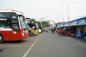 Chở quá số người quy định, xe khách bị xử phạt thế nào?