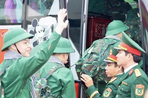 Độ cận khi tham gia nghĩa vụ quân sự được tính theo một hay hai mắt?