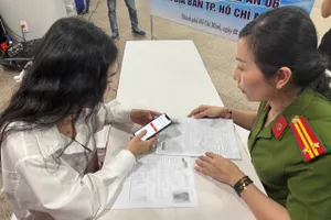 Số hóa dịch vụ công: Nhiều người vẫn thờ ơ, vì sao?