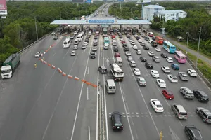 Từ 1-10, tài khoản giao thông hết tiền khi xe qua BOT có bị phạt?