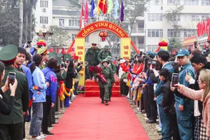 Người Việt Nam có hai quốc tịch phải tham gia nghĩa vụ quân sự không?