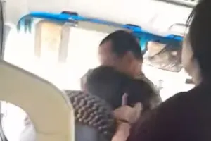 Trách nhiệm pháp lý vụ tấn công tài xế đang lái xe buýt