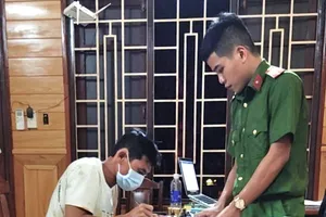 Bắt người làm giả sổ hồng với giá từ 30 đến 50 triệu đồng