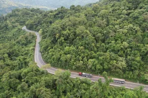 Cấm xe tải trọng lớn lưu thông trên đèo Bảo Lộc dịp lễ 30-4