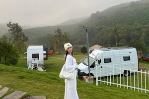 Thông tin mới về việc Ngọc Trinh mua 11 ha đất xây homestay ở Bảo Lộc