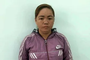 Lừa đón cháu bé 7 tuổi để lấy vòng vàng