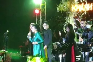 Cảnh cáo công ty Mây Lang Thang vì để danh ca Khánh Ly hát ca khúc ngoài danh mục đăng ký