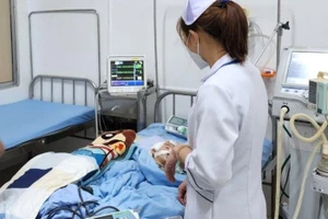 Nghi vấn một bé gái 2 tuổi nguy kịch vì bị bạo hành