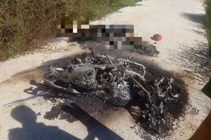 2 cha con chết cháy cạnh xe máy trong nghĩa trang