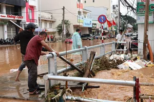 Đà Lạt ngập sâu sau cơn mưa lớn chiều 1-9