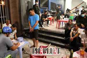 Bắt 79 người cá độ qua mạng