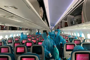 Hàng không Việt 1 năm bay trong “bão”