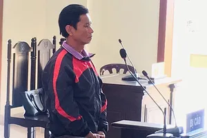 Oái oăm chuyện trộm vàng của vợ bị phạt tù