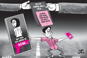 Dùng ảnh khỏa thân của bạn gái để tống tiền