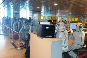 Tái khởi động đường bay thương mại quốc tế 