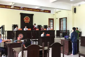 Ấm áp phiên xử nam sinh viên 'ngáo game' 