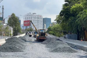 Sắp thông xe dự án nâng cấp đường Nguyễn Hữu Cảnh