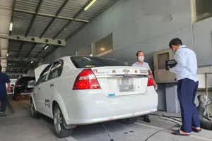 Lý do ô tô đời 2000 không 'ngán' tiêu chuẩn khí thải mới