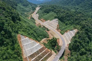 Thủ tướng: Đầu tư cao tốc phải ưu tiên nguồn lực tư nhân