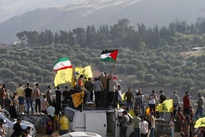 Thế khó của Israel: Cùng lúc hứng rocket từ Hamas và Lebanon