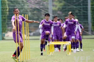 3 ngày sau khi đến UAE, đội VN mới được ra sân tập