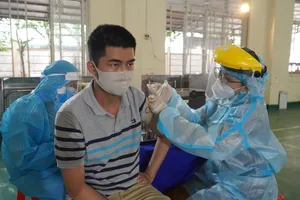 Tiêm vaccine COVID-19: TP.HCM hướng đến mốc 150.000 liều/ngày