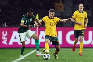 Hòa Úc, Saudi Arabia ngạo nghễ ở ngôi đầu bảng B