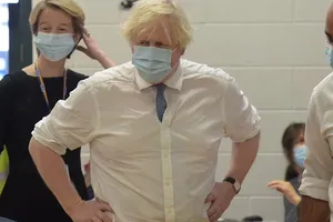 Anh: Omicron sắp dẫn đầu ca nhiễm ở London, người chết có thể sẽ tăng mạnh