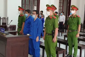 Khó xử vụ đập 228 đầu cọc bê tông lấy sắt vụn ở Vĩnh Long