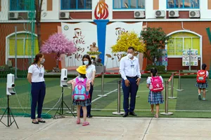 An toàn cho hàng triệu học sinh trở lại trường