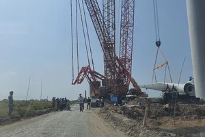 Xung đột căng thẳng dưới chân điện gió Vĩnh Châu