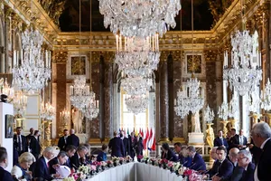 Trừng phạt: Nga mệt, phương Tây cũng không khỏe