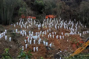 Trung Quốc quyết làm rõ nguyên nhân máy bay rơi