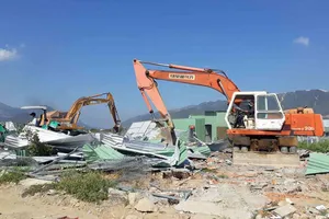 Trám các lỗ hổng, chặn phân lô, bán nền trái phép