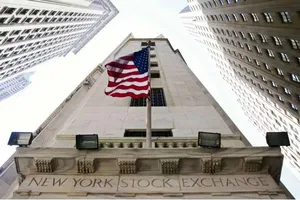 Gần 150 công ty Trung Quốc lên sàn ở Mỹ có nguy cơ bị hủy niêm yết