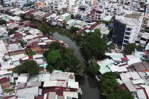 Di dời nhà ven kênh rạch ở TP.HCM: Muôn nẻo khó khăn