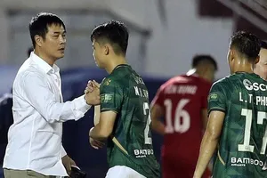 Bóng đá TP.HCM: Chống xuống hạng trước đã!