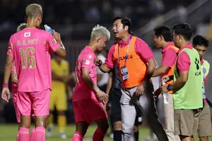 Lò “xay” HLV tại V-League