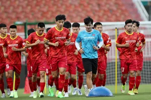 Ông Park vừa muốn thắng Singapore vừa muốn giấu bài