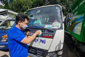 TP.HCM sẽ lắp bổ sung camera để ngăn rác lậu