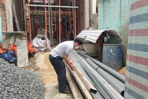 Dân gặp khó vì quận cấp giấy phép rồi lại thu hồi