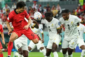 Trong Hàn có Bồ và thế 3 anh còn 1 vé