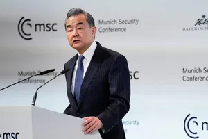 Nga - Ukraine bận rộn với các chuyến thăm từ Mỹ, Trung Quốc