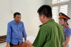 Bạo lực gia đình: Chủ tịch xã có thể đề nghị xử lý hình sự