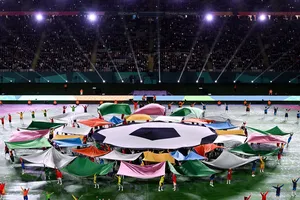 FIFA đầu tư 1 tỉ USD cho bóng đá nữ…