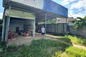 Đòi bồi thường vì 'bán đất chứ không bán nhà'