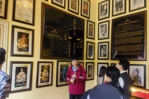 Hướng dẫn viên Hàn Quốc ‘tung hoành’ ở Đà Lạt